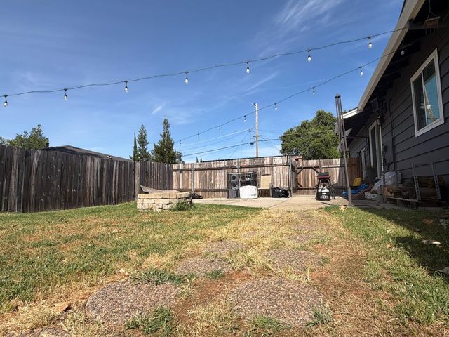 2315 Cottage Dr, Auburn, CA 95603