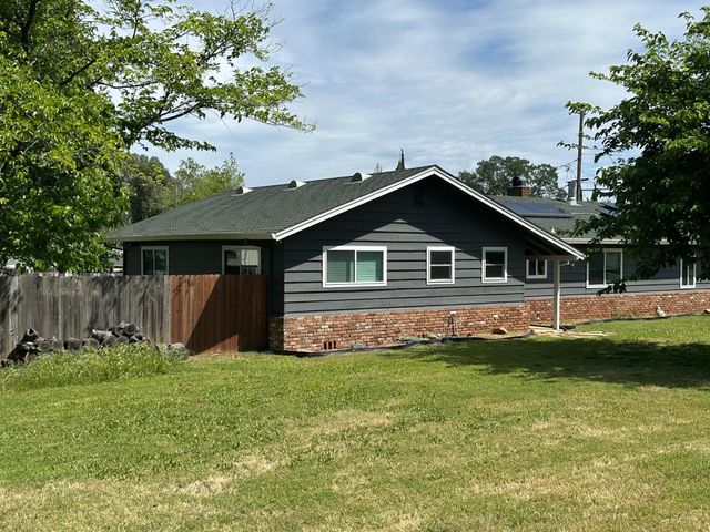 2315 Cottage Dr, Auburn, CA 95603
