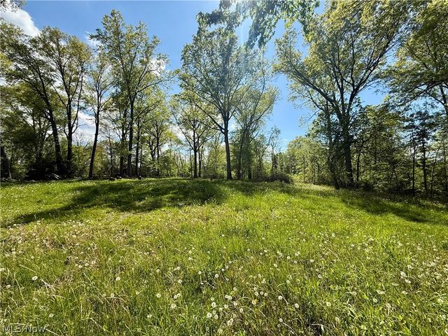 1128 Oakwood Drive, Vermilion, OH 44089