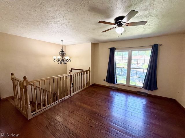 1128 Oakwood Drive, Vermilion, OH 44089