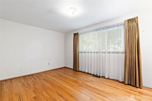 20628 10th Avenue S, Des Moines, WA 98198