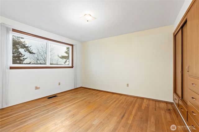 20628 10th Avenue S, Des Moines, WA 98198