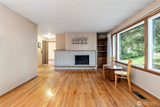 20628 10th Avenue S, Des Moines, WA 98198