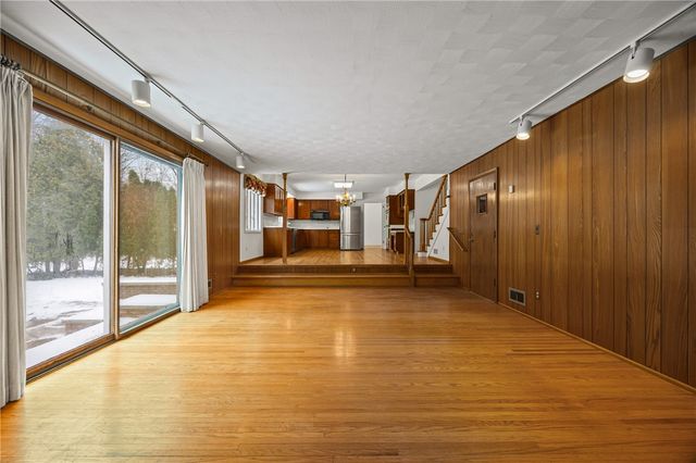 59 Callingham Road, Pittsford, NY 14534