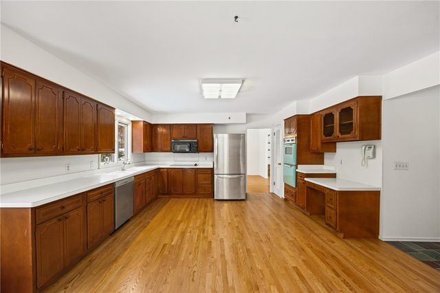 59 Callingham Road, Pittsford, NY 14534