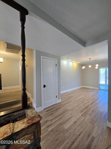 815 E Vía Lucitas, Tucson, AZ 85718