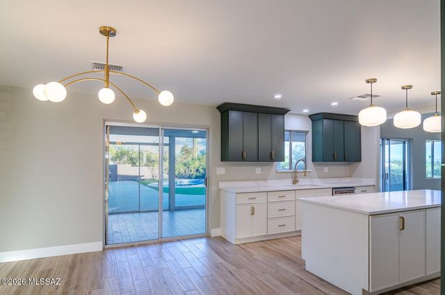 815 E Vía Lucitas, Tucson, AZ 85718