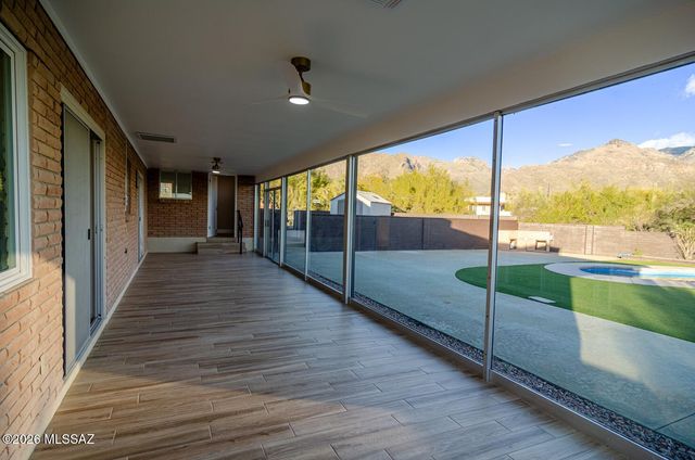 815 E Vía Lucitas, Tucson, AZ 85718