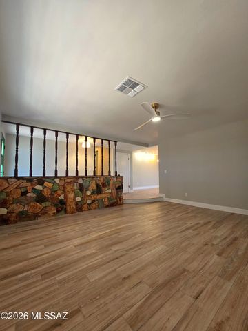 815 E Vía Lucitas, Tucson, AZ 85718