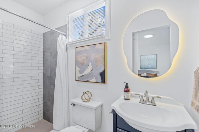 3801 Craig Ave, Louisville, KY 40215