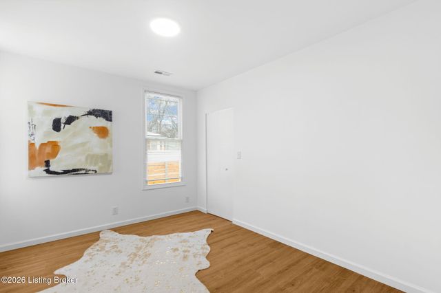 3801 Craig Ave, Louisville, KY 40215