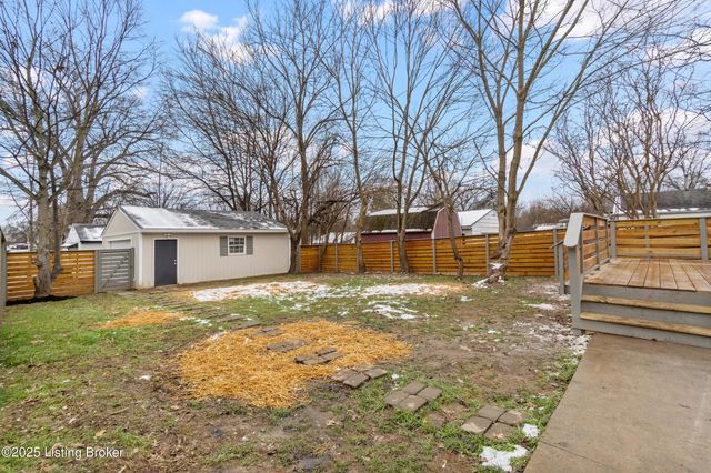 3801 Craig Ave, Louisville, KY 40215