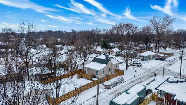 3801 Craig Ave, Louisville, KY 40215