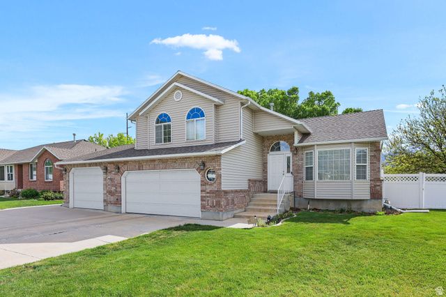 7629 S KINGS BRIDGE DR, West Jordan, UT 84084