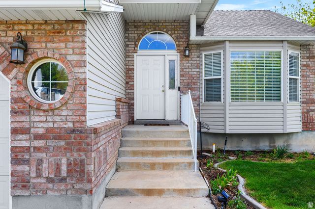 7629 S KINGS BRIDGE DR, West Jordan, UT 84084