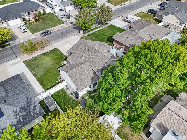 7629 S KINGS BRIDGE DR, West Jordan, UT 84084