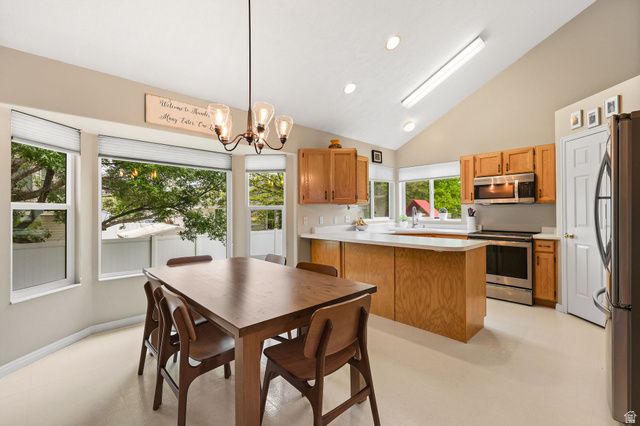 7629 S KINGS BRIDGE DR, West Jordan, UT 84084