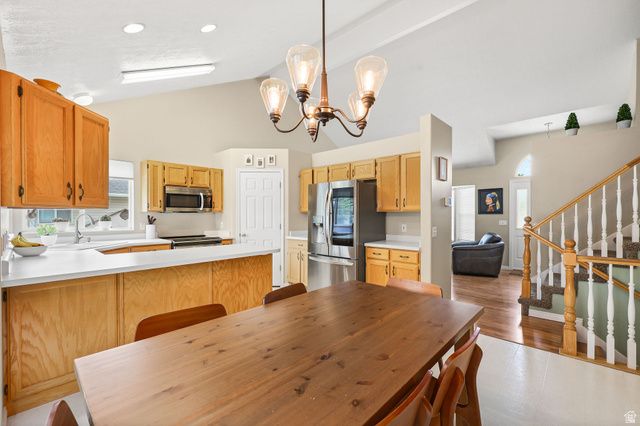 7629 S KINGS BRIDGE DR, West Jordan, UT 84084