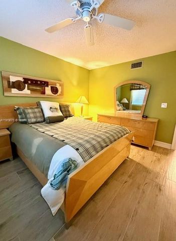 4000 Crystal Lake Dr 112, Deerfield Beach, FL 33064