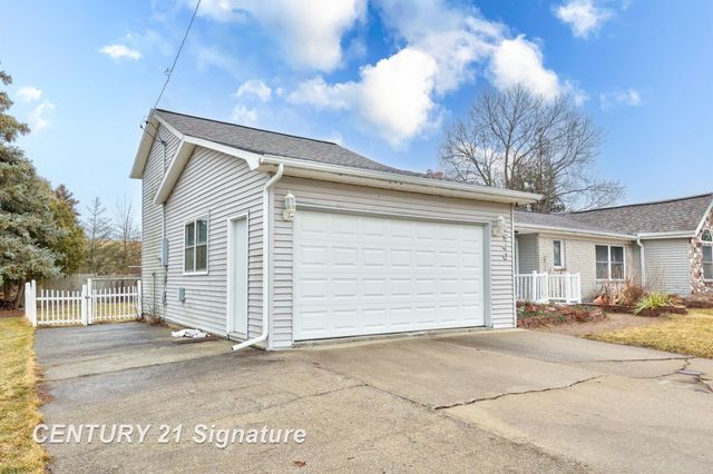 4940 Coralberry Road, Saginaw Twp, MI 48604