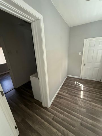817 S 8th Street, Fresno, CA 93702