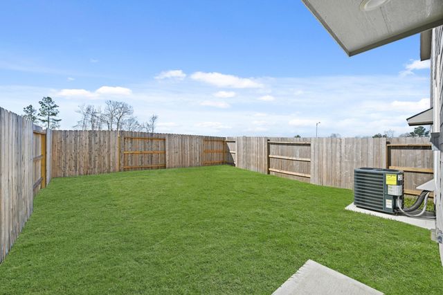 906 Pertuso Lane, Huffman, TX 77336