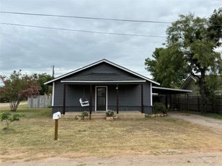 516 W 4th Street, Coleman, TX 76834