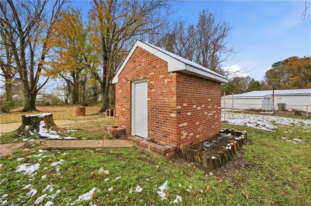 34 Joynes RD, Hampton, VA 23666