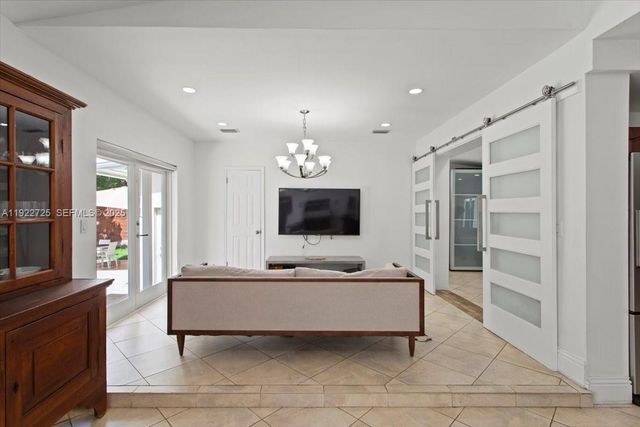 4190 Pamona Ave, Miami, FL 33133