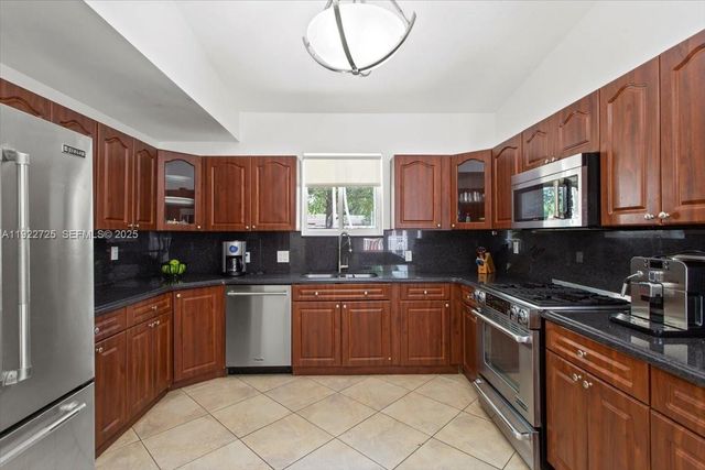 4190 Pamona Ave, Miami, FL 33133