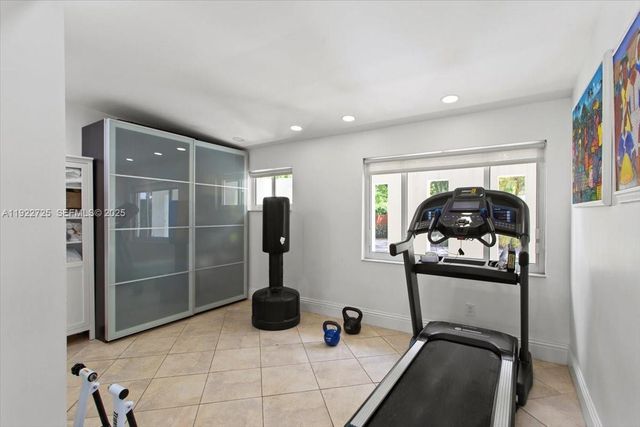 4190 Pamona Ave, Miami, FL 33133