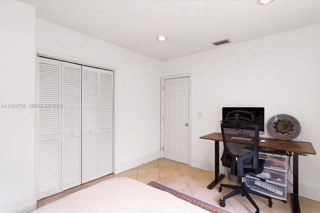 4190 Pamona Ave, Miami, FL 33133