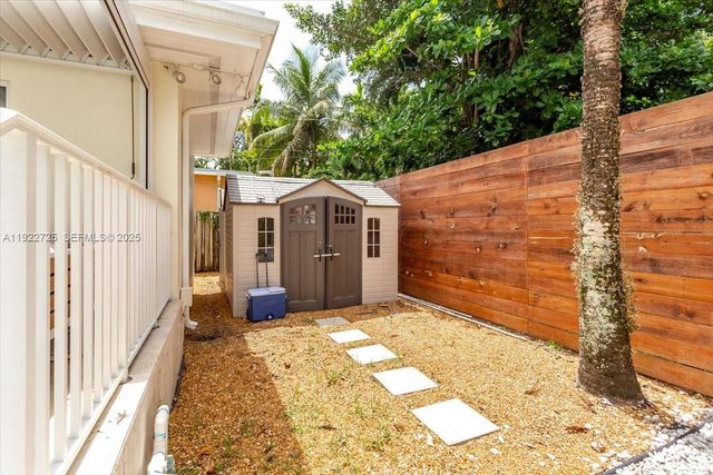 4190 Pamona Ave, Miami, FL 33133