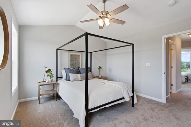 439 BRADFORD DRIVE #185, Red Lion, PA 17356