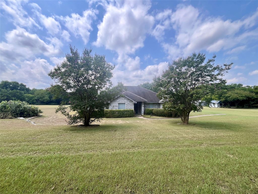 2306 W Main Street, Lancaster, TX 75146