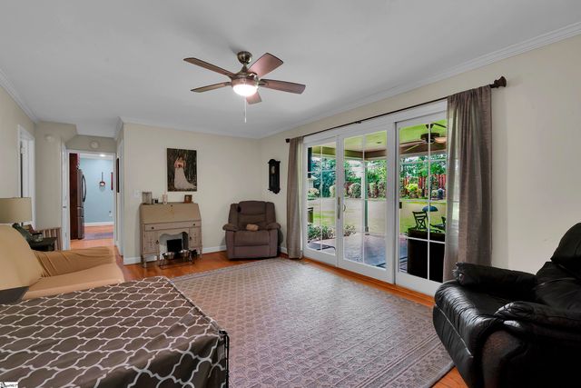 210 Heathwood Drive, Spartanburg, SC 29307