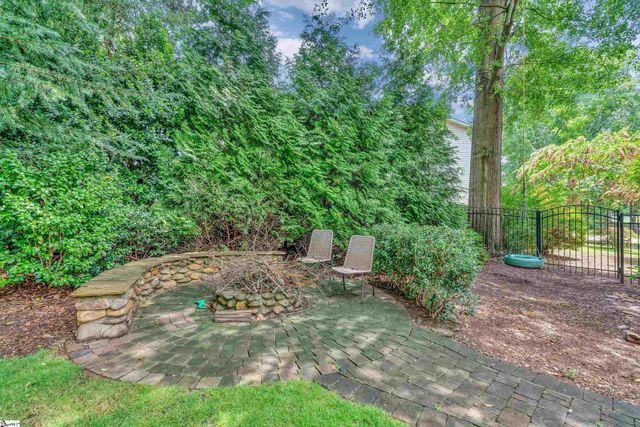 210 Heathwood Drive, Spartanburg, SC 29307