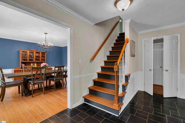 210 Heathwood Drive, Spartanburg, SC 29307
