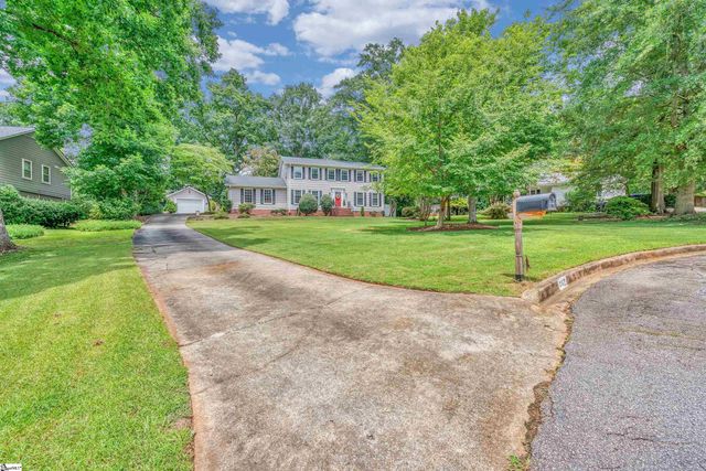 210 Heathwood Drive, Spartanburg, SC 29307