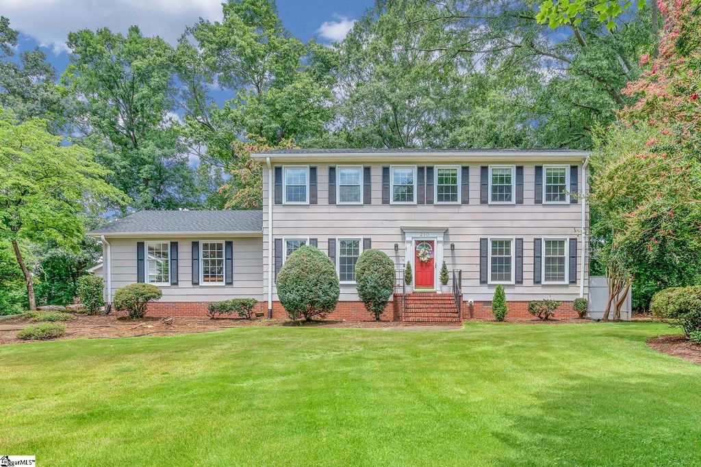 210 Heathwood Drive, Spartanburg, SC 29307