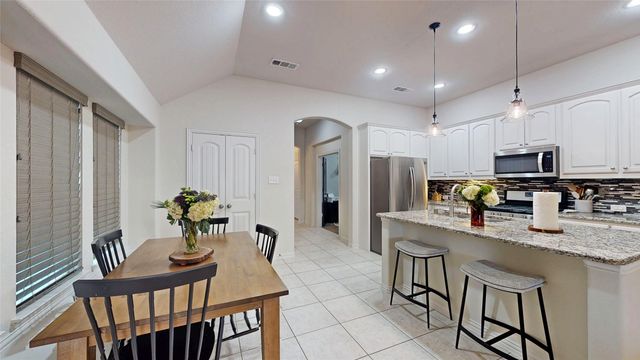 421 Catherine Lane, Lantana, TX 76226