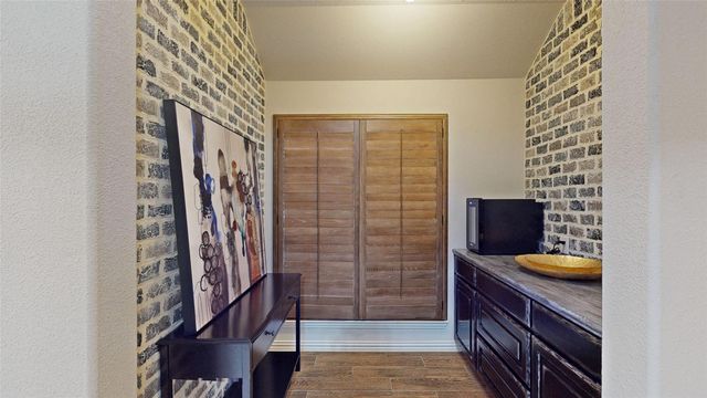 421 Catherine Lane, Lantana, TX 76226