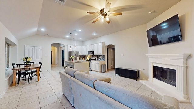 421 Catherine Lane, Lantana, TX 76226