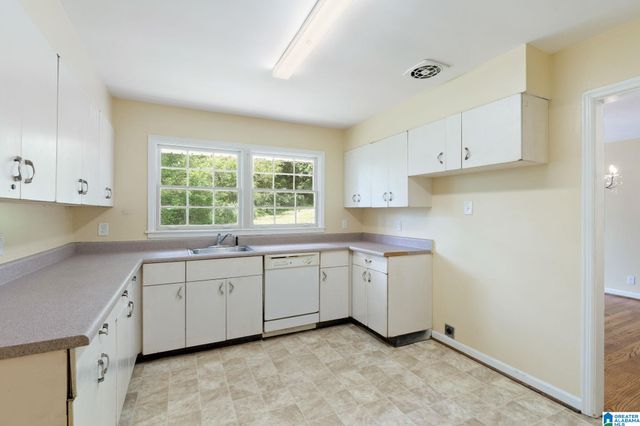 212 BEECH CIRCLE, Mountain Brook, AL 35213
