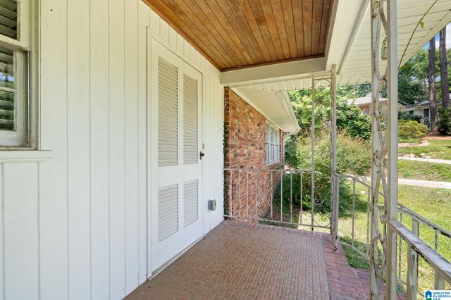 212 BEECH CIRCLE, Mountain Brook, AL 35213