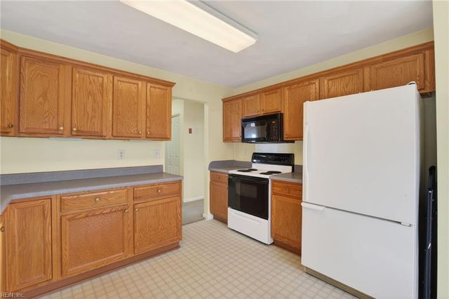 4454 Pelican PT, Portsmouth, VA 23703