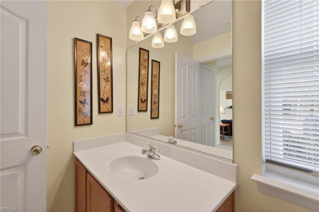 4454 Pelican PT, Portsmouth, VA 23703