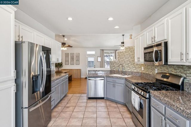 1336 Steinbeck Dr, Pittsburg, CA 94565