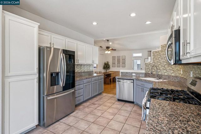 1336 Steinbeck Dr, Pittsburg, CA 94565