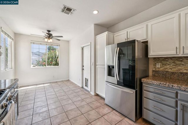 1336 Steinbeck Dr, Pittsburg, CA 94565